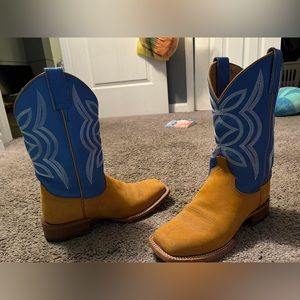 size 8 Cowgirl boots.